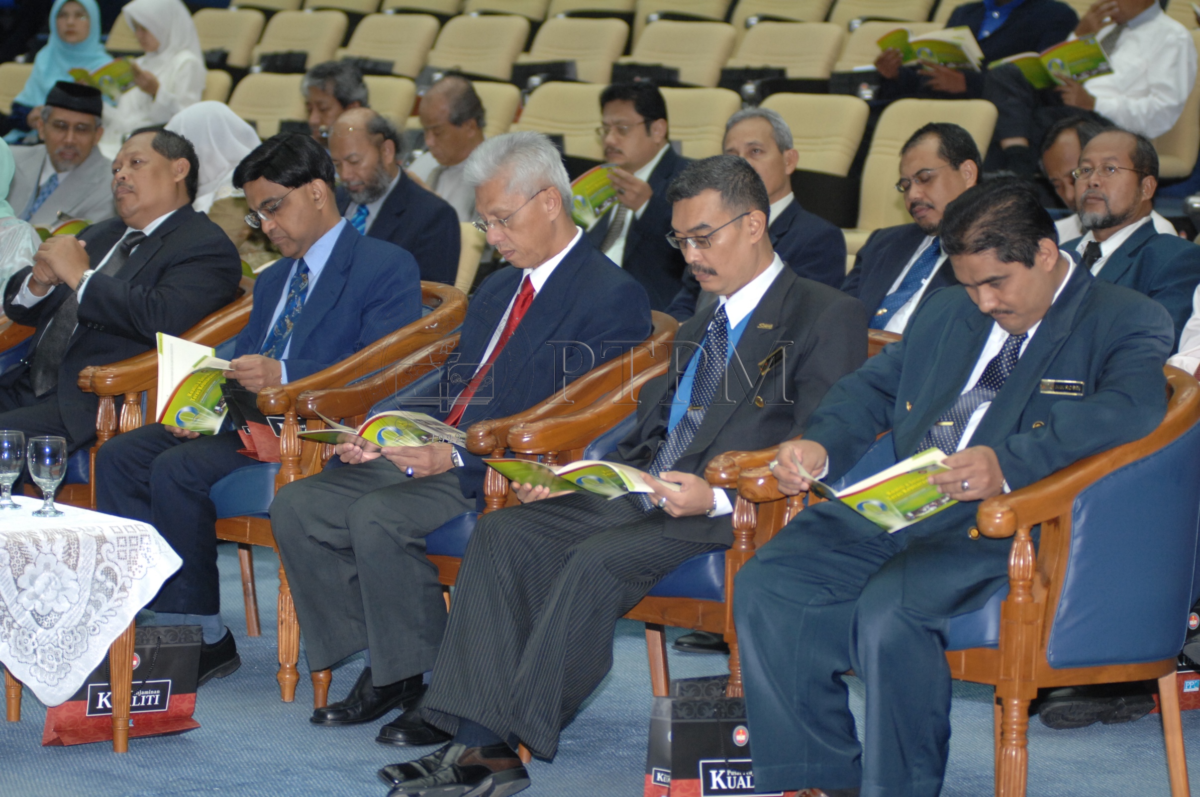 30 11 2006 HARI KUALITI UPSI